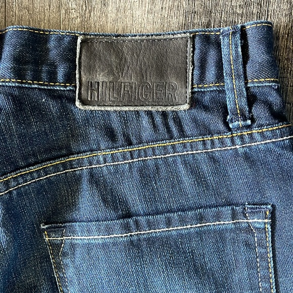 Tommy Hilfiger premium dark blue jeans.  Boot cut 30 x 30 - Picture 8 of 11